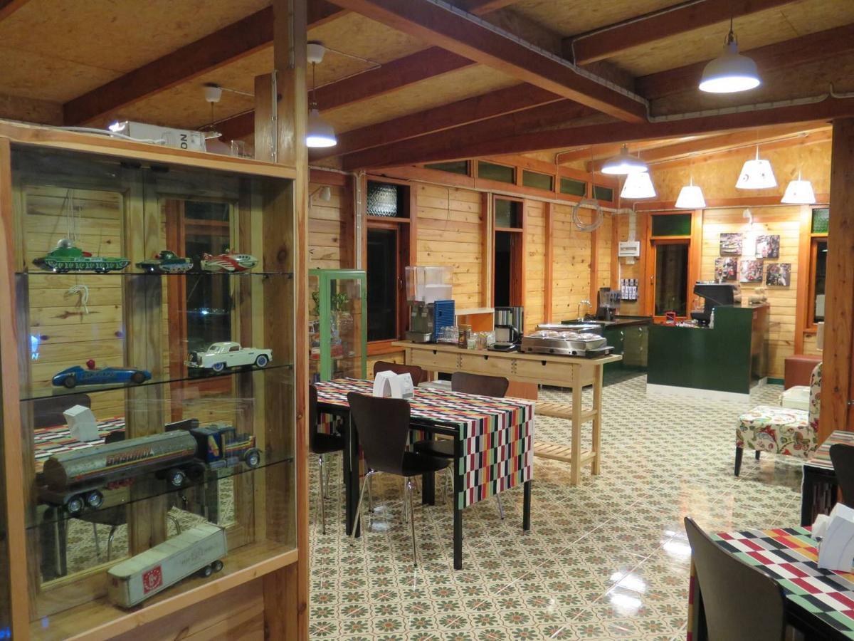 Nung Ni Bang Khon Thi Resort Amphawa Esterno foto