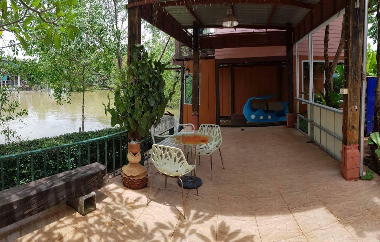 Nung Ni Bang Khon Thi Resort Amphawa Esterno foto